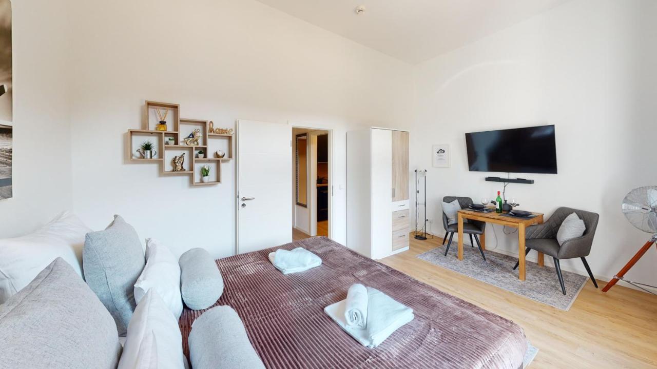 Sweethome - Zentral - Kueche & Parkplatz, Wifi Halle  Ngoại thất bức ảnh